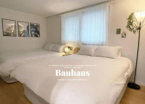 #10pax #freeparking #3rooms #5queens #metro6min #airportbus8min #conviniencestore1min #ott #longtermstay